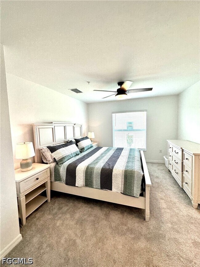Foto del edificio - 15970 Grassland Ln