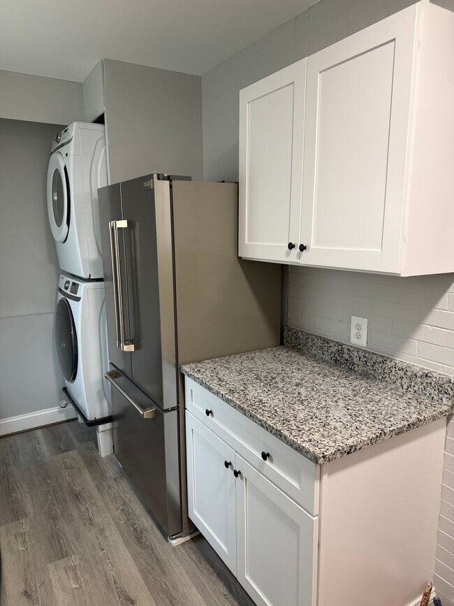 Foto del edificio - 716 E 23rd St