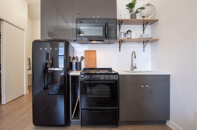 Foto del edificio - 311 W Erie St