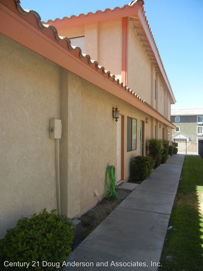 Building Photo - 1739 W Avenue J15