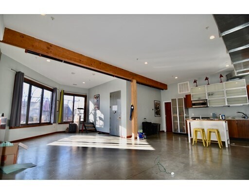 Building Photo - 950 Dorchester Ave