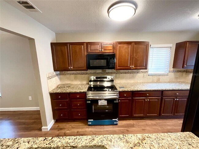 Foto del edificio - 2468 Gulf Breeze Cir