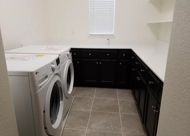 Foto del edificio - 5 bedroom home in Ellis subdivision