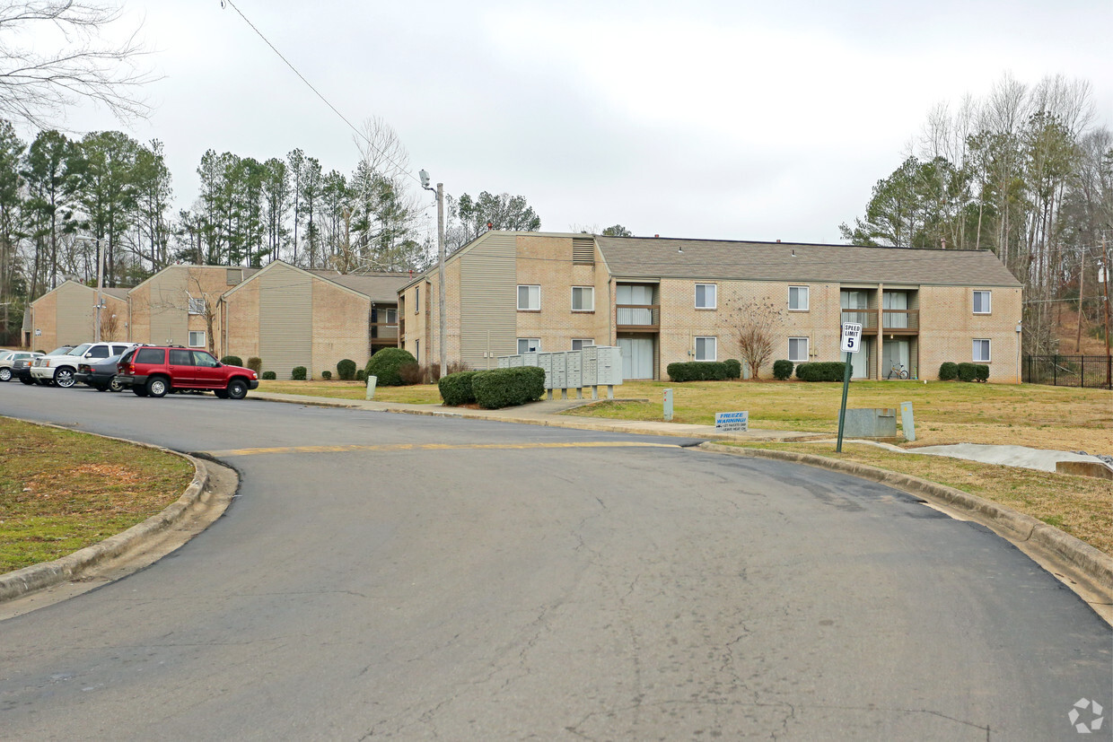 Primary Photo - The Pines Apartments