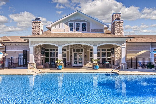 Sparkling Swimming Pool at Crabtree Lakeside in Raleigh, NC - Crabtree Lakeside