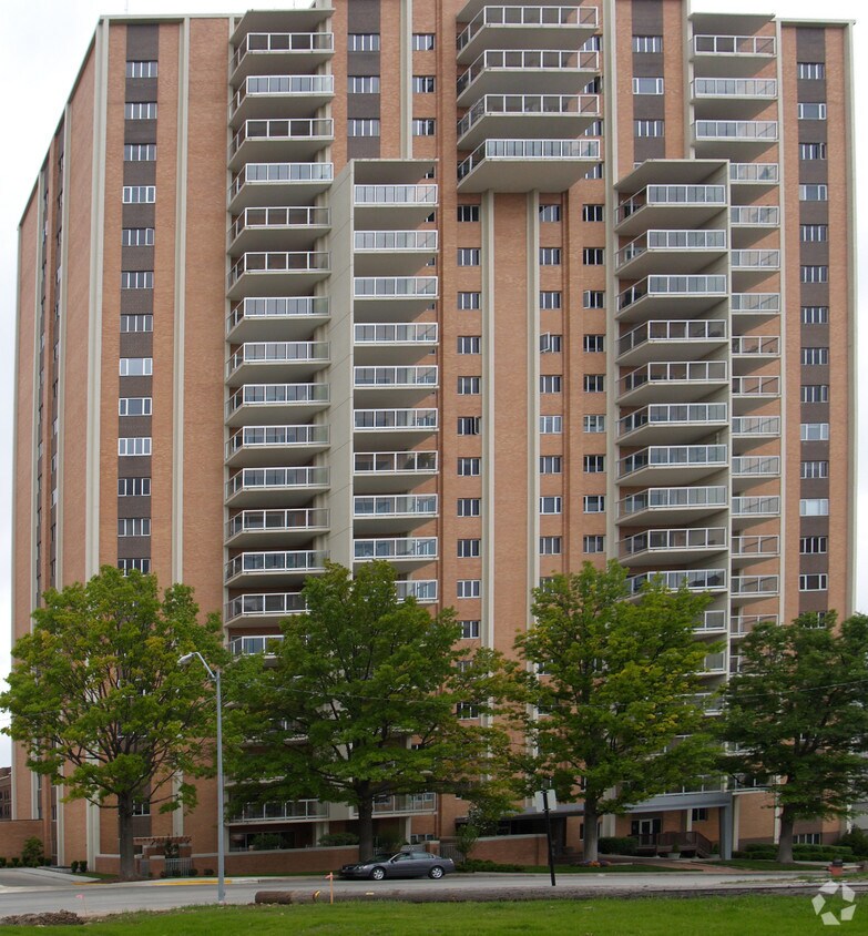 The Sulgrave Apartments in Kansas City, MO