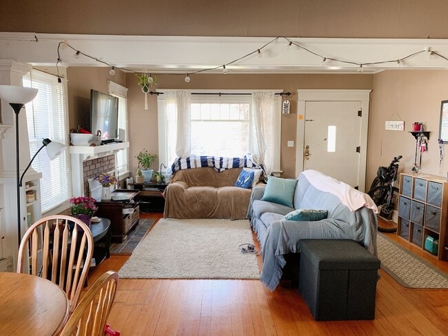 Building Photo - 1021/1023 High St