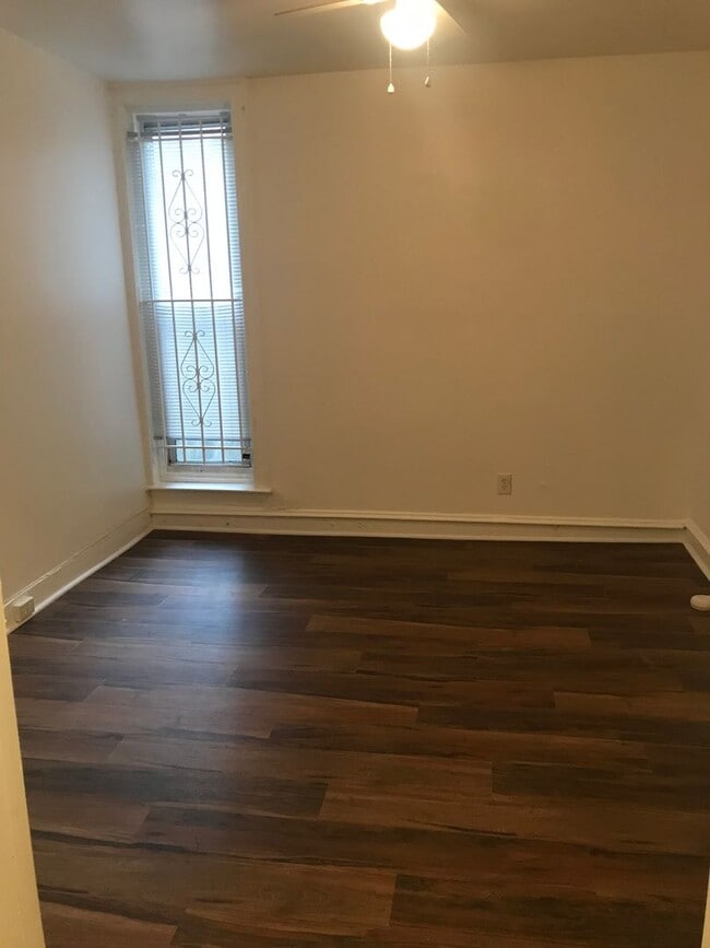 Foto del edificio - 5818 Willows Ave