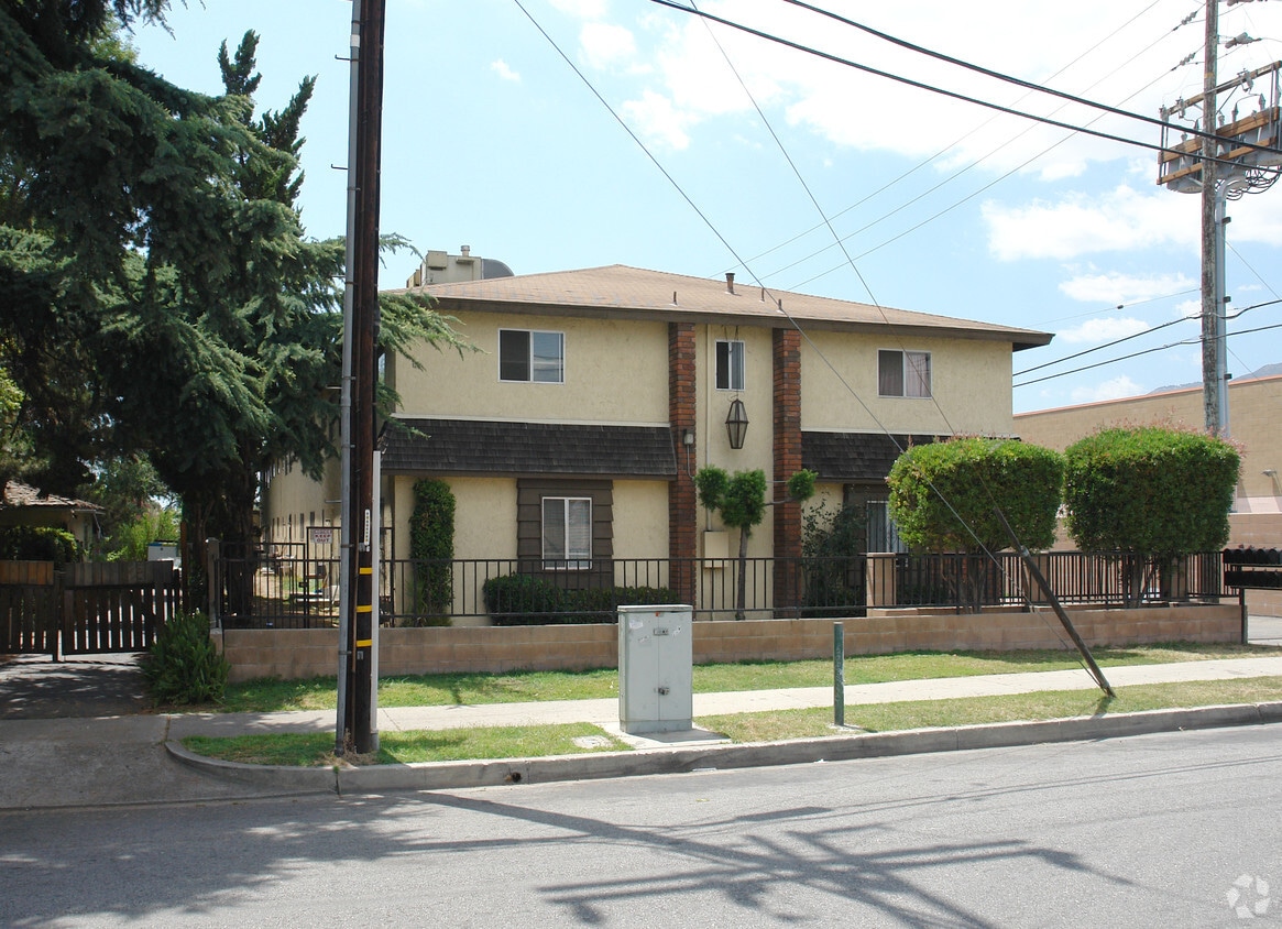Building Photo - 1131 S Alta Vista Ave