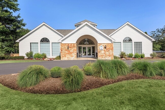Building Photo - Lakes Of Aurora