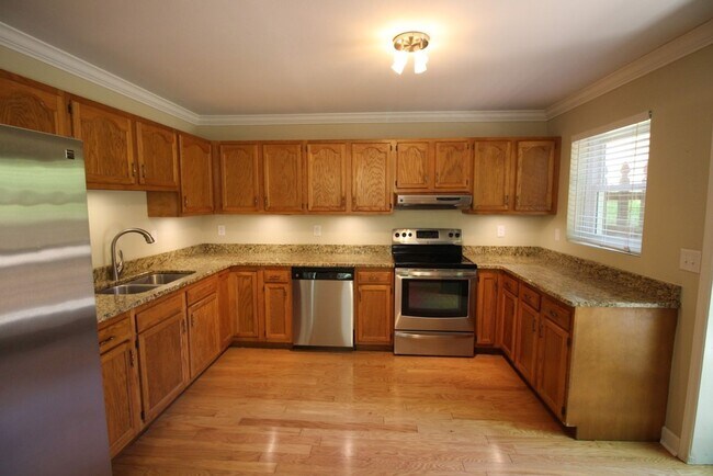 Building Photo - COMING SOON!  West AVL - 2/2 close to Hayw...