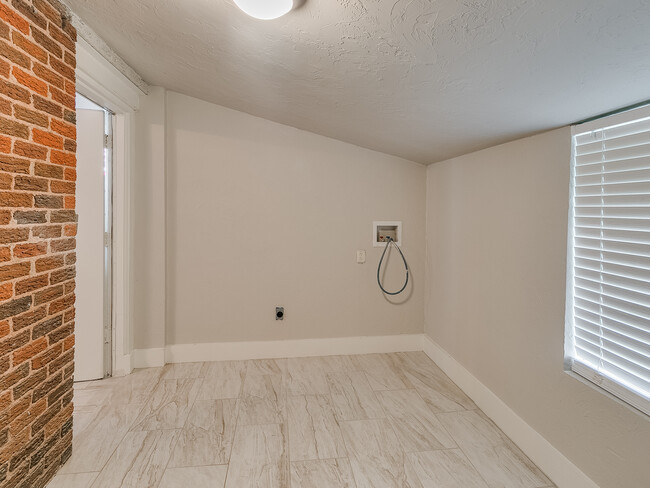Building Photo - 841 NW 33rd St