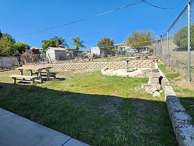 Building Photo - Recently rehabbed home with tile floors,