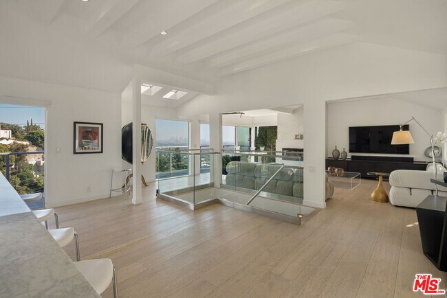 Building Photo - 1430 Miller Dr