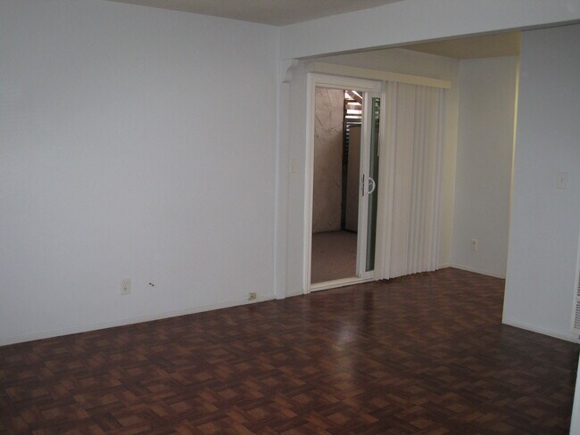 Building Photo - 344 W Highland Ave
