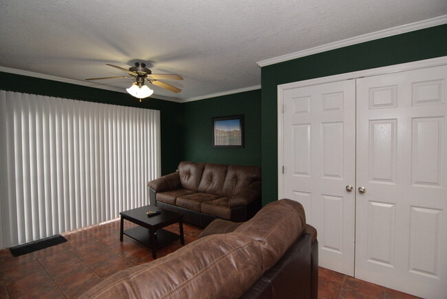 Foto del edificio - 2651 Berkshire Rd