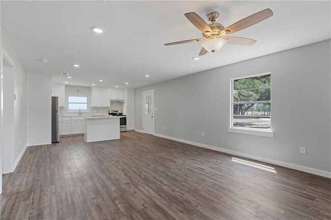 Foto del edificio - Charming Remodeled Home on Half an Acre in Lott, TX!