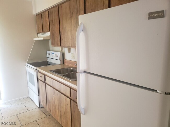 Foto del edificio - 622 SE 13th Ct