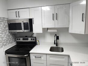 Building Photo - 4910 NW 79th Ave