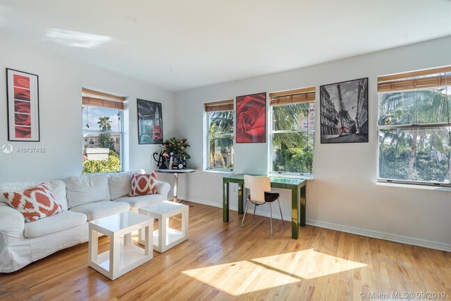 Building Photo - 802  Euclid Ave  302 Miami Beach FL 33139