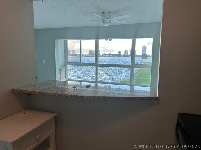 Foto del edificio - 2936 Lake Shore Dr