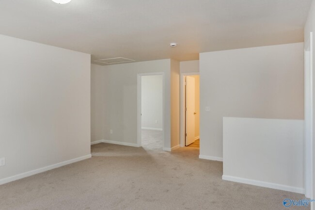 Building Photo - 215 Farmington Dr