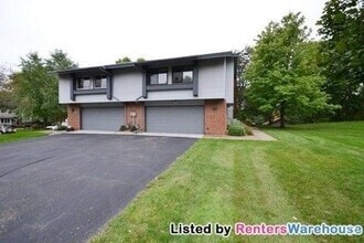 Building Photo - 13987 79th Ave N