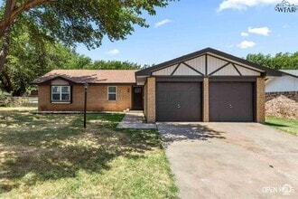 Building Photo - 5504 Hooper Dr
