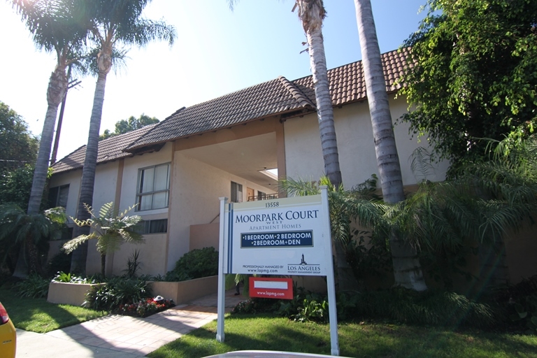 Foto principal - 13558 Moorpark St