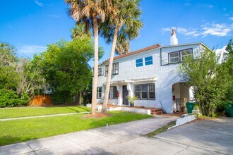 Building Photo - 408 W Howry Ave