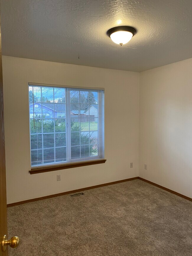 84 E Ryan Dr, Hayden, ID 83835 Townhome Rentals in Hayden ID