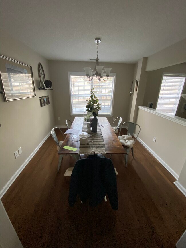 Foto del edificio - 61 Pebble Creek Dr