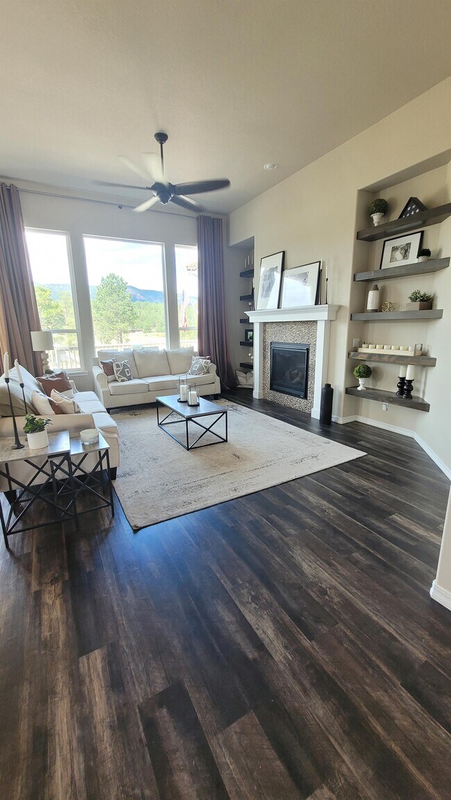 Building Photo - 17760 Lake Side Dr