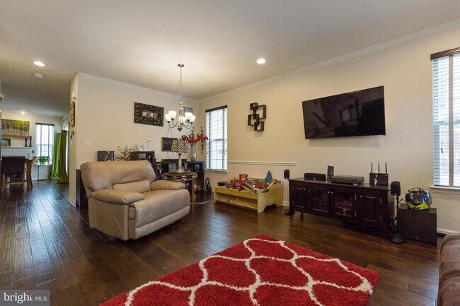 Building Photo - 7809 SUNHAVEN Way