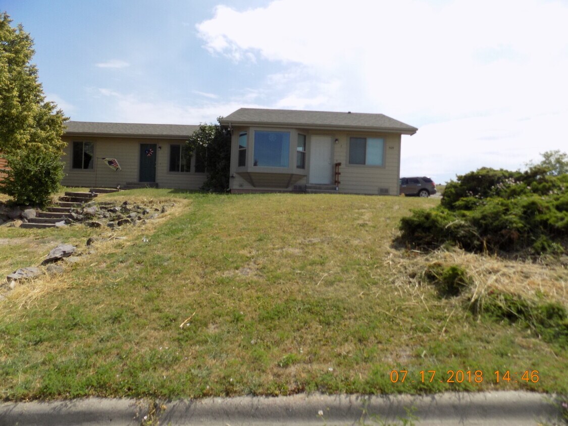 509 22nd Ave W Unit 2, Polson, MT 59860 Room for Rent in Polson, MT