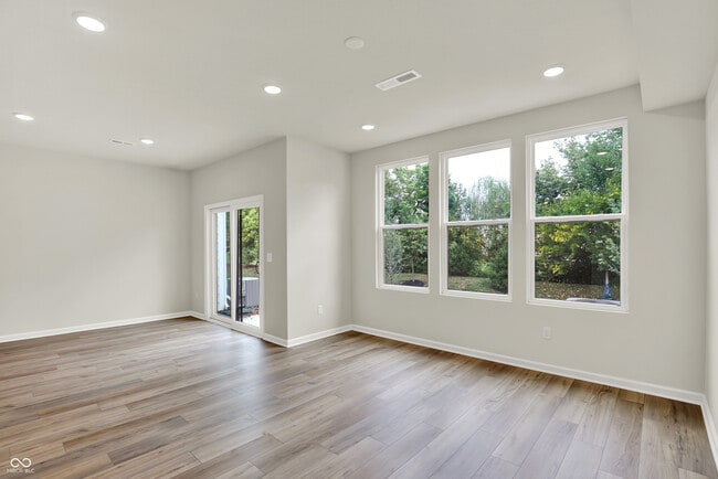 Building Photo - 3295 Haflinger Dr