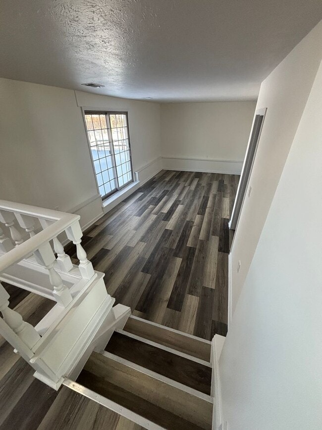 Building Photo - 4 Bed / 2 Bath – Fully Rehabbed Home with 2.5-Car Garage & Large Yard!