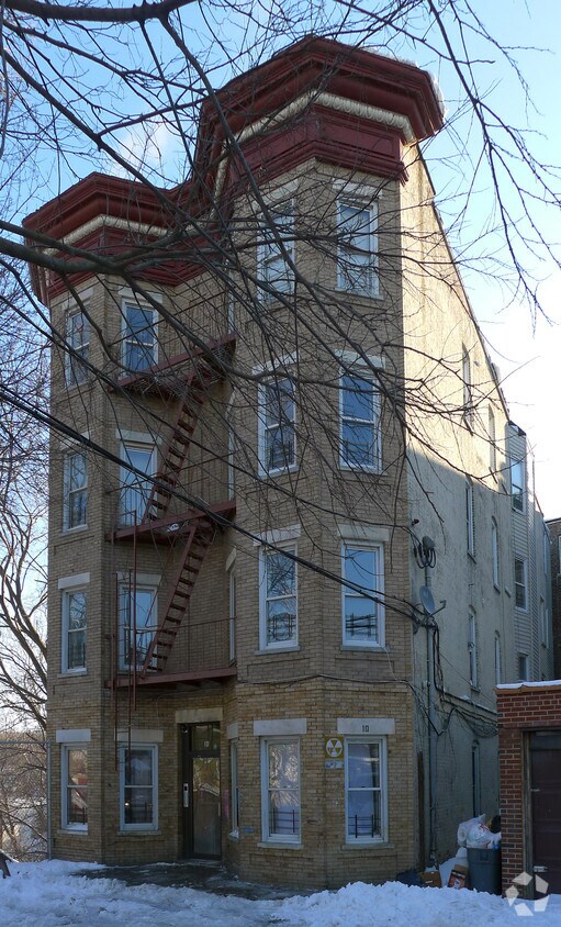 10 Mooney Pl, Yonkers, NY 10701 Apartments in Yonkers, NY