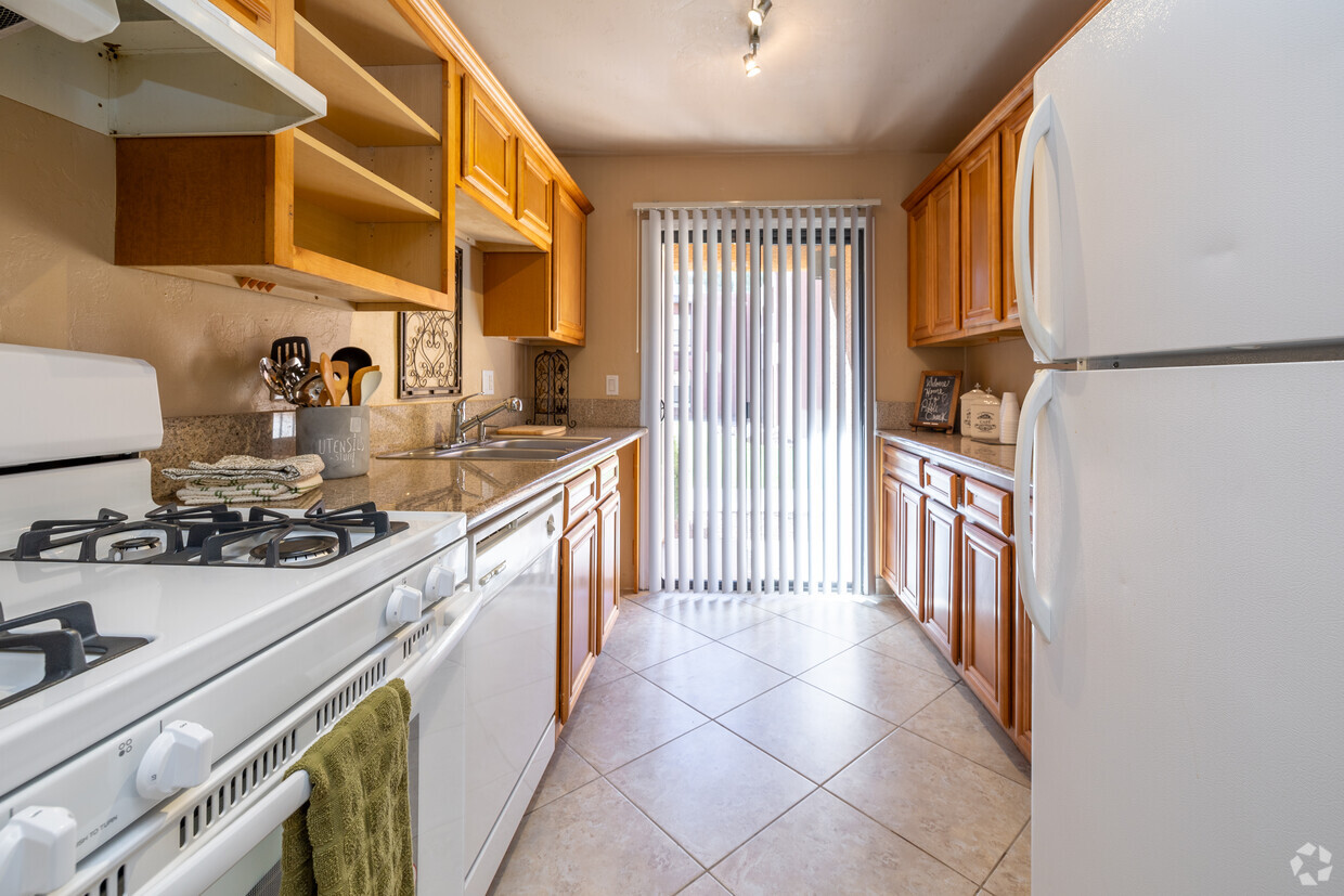 Primary Photo - Pebble Creek Apartments