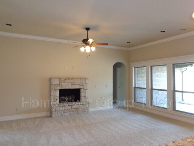 Foto del edificio - 7509 E 83rd Pl N