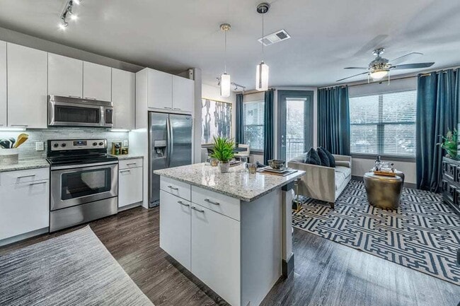 Foto del edificio - 604 N Eldridge Pkwy