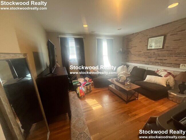 Foto del edificio - 866 Dorchester Ave