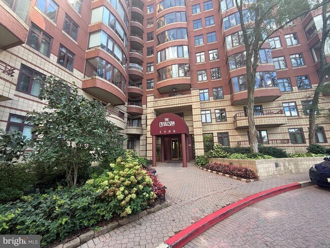 Foto del edificio - 2400 Clarendon Blvd
