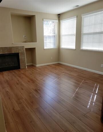 Building Photo - 2520 Roman Dr