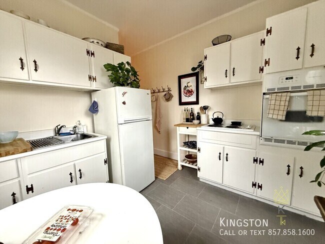 Photo - 124 Babcock St Apartment