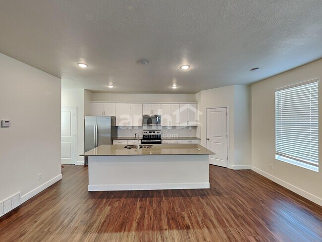 Building Photo - 6088 W Copper Hawk Dr