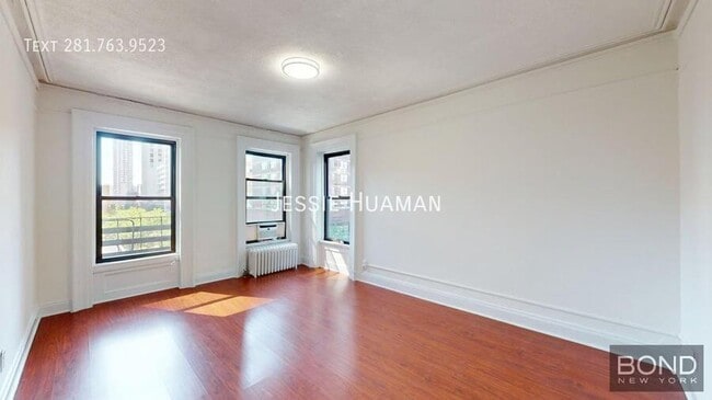 Building Photo - 171 E 88th St