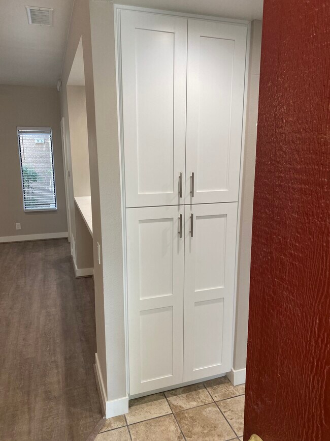 Pantry - 2304 Archwood Ln