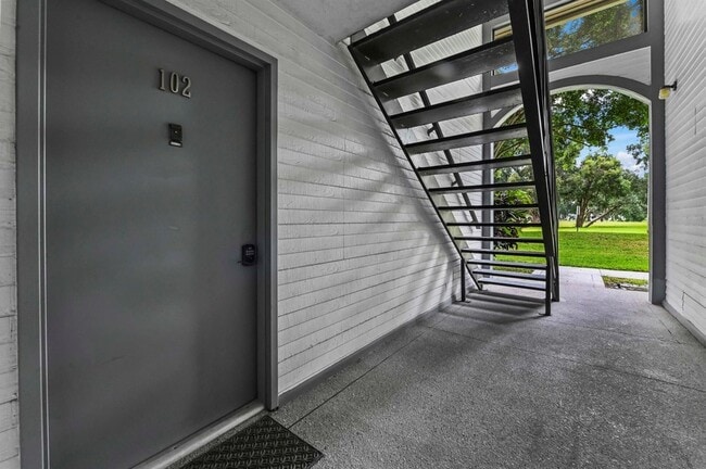 Building Photo - 15449 Lakes of Delray Blvd