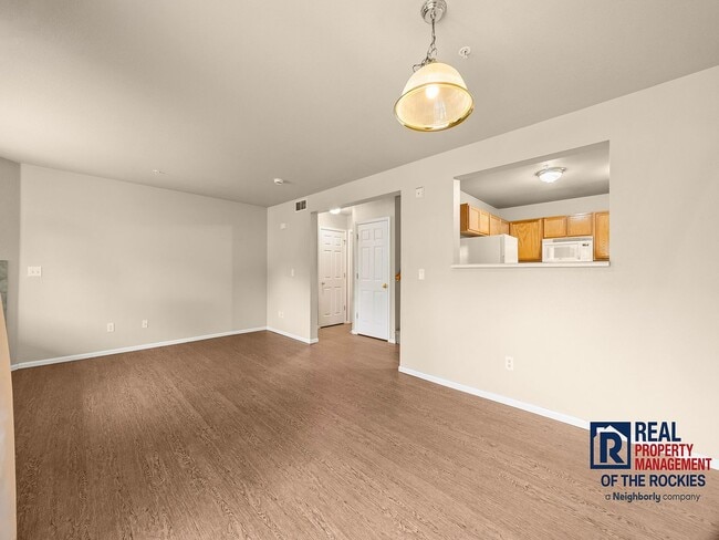 Building Photo - Amazing 3 bed, 3.5 bath Condo in Rigden Farm!